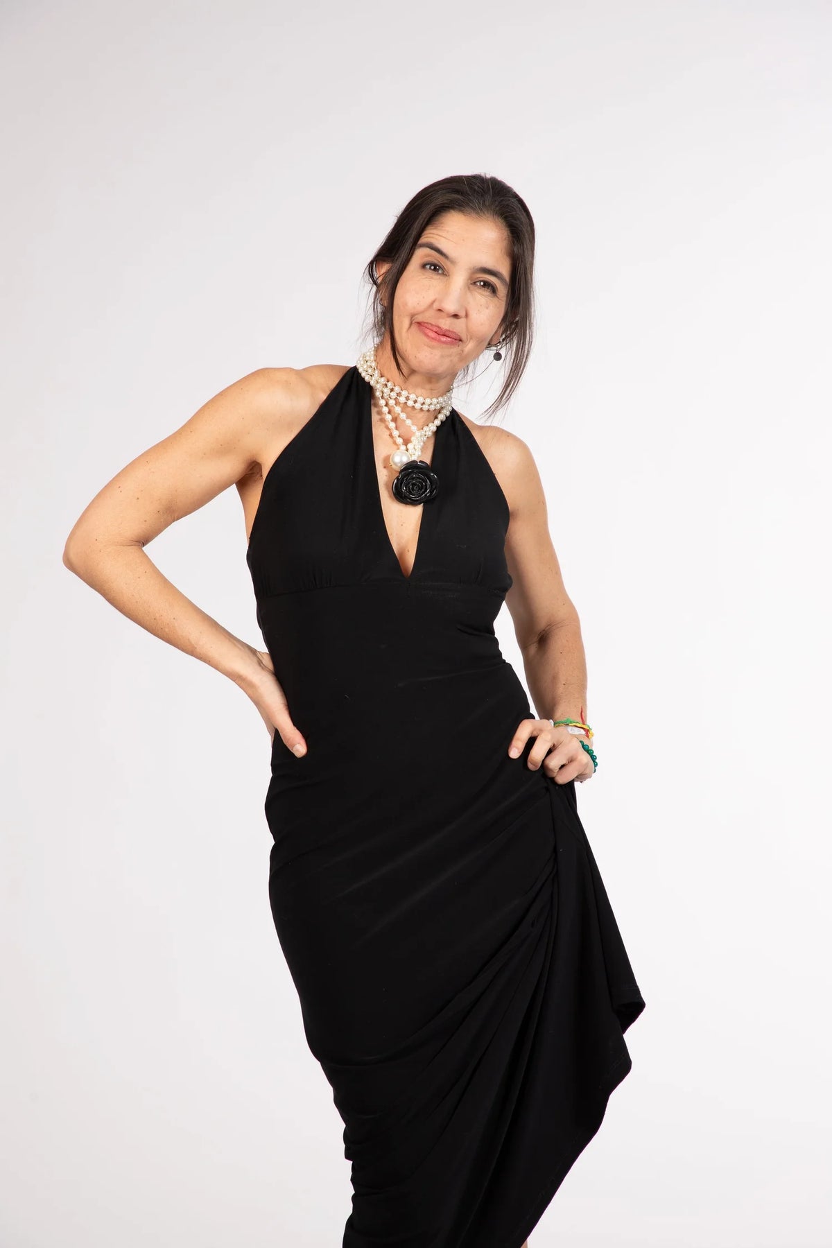 Collar Perlas  con Camelia negra
