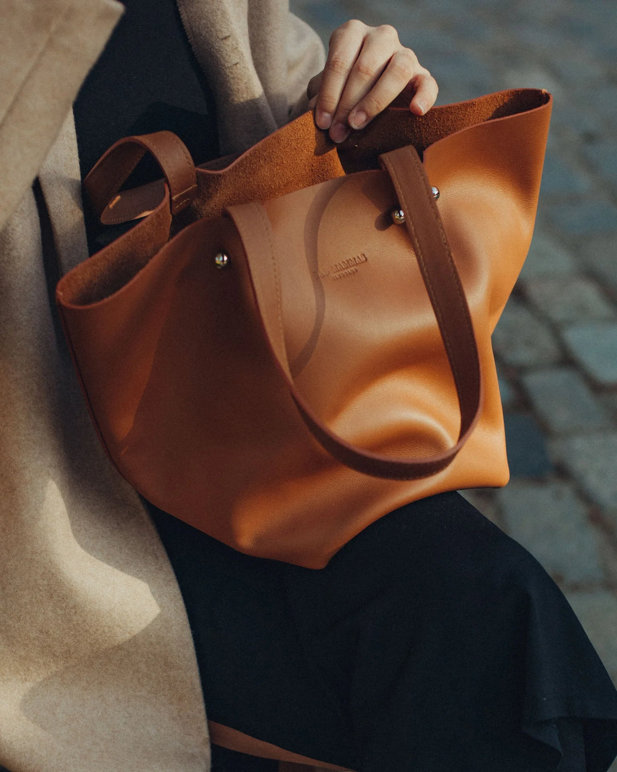 Bolso Piercing Camel